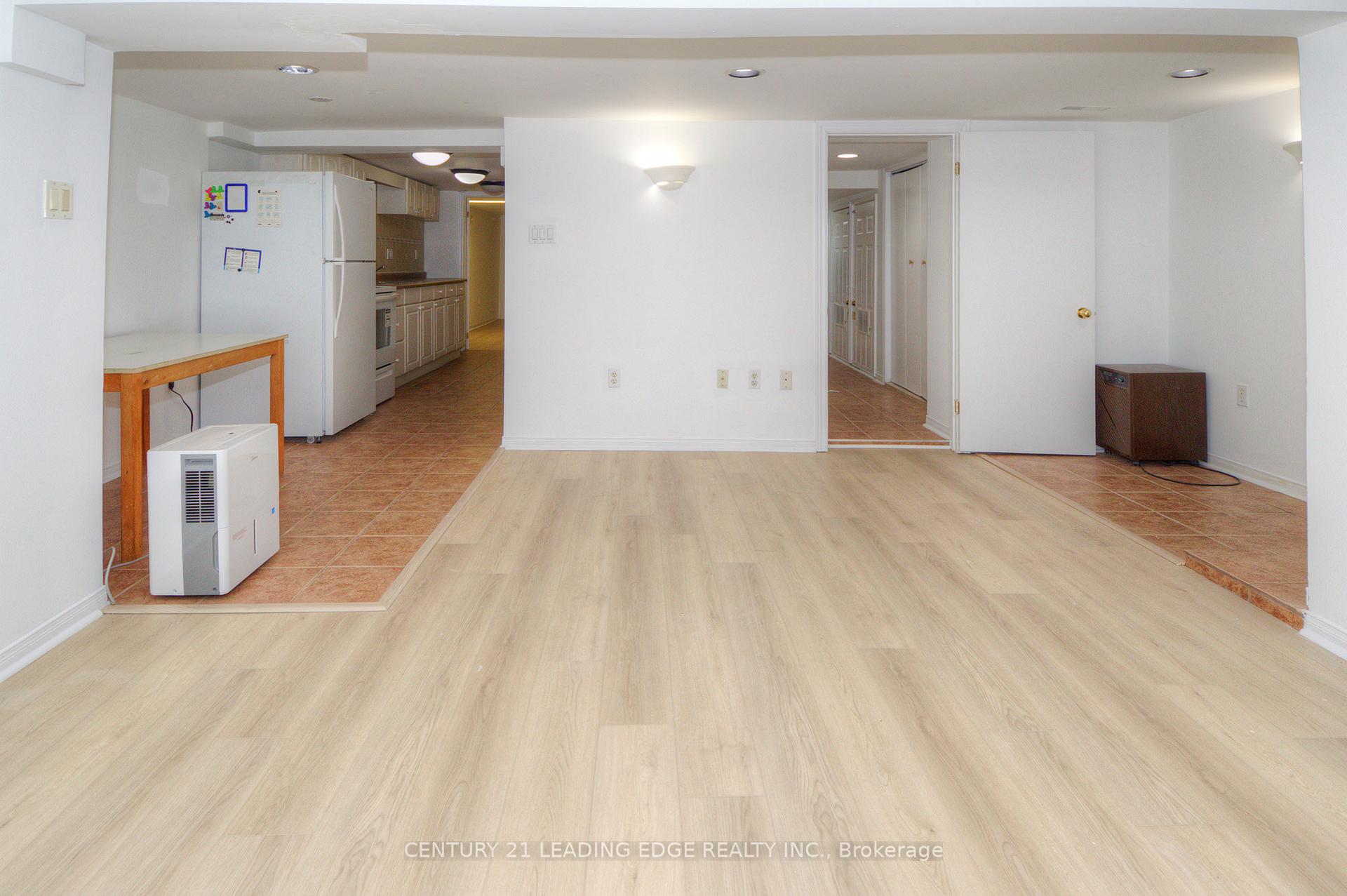 9 Wallington Avenue, Toronto E03 — photo 5 of 5