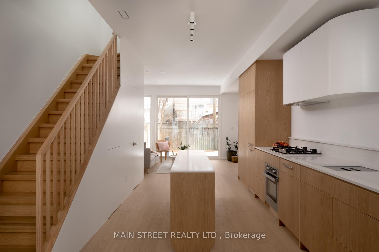 523 Craven Road, Toronto E01 — photo 4 of 5