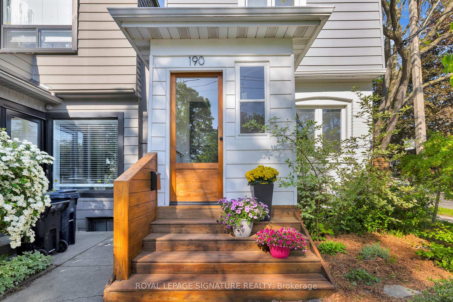 190 Alton Avenue, Toronto E01 — photo 2 of 5