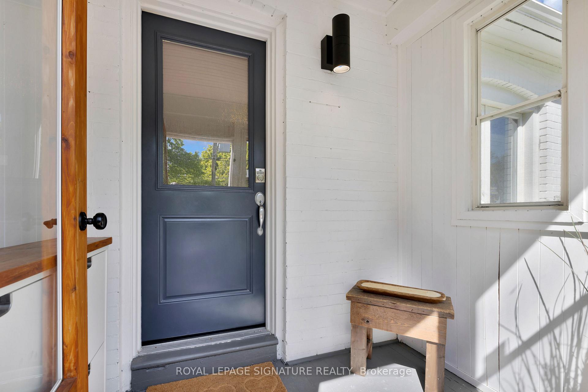 190 Alton Avenue, Toronto E01 — photo 3 of 5