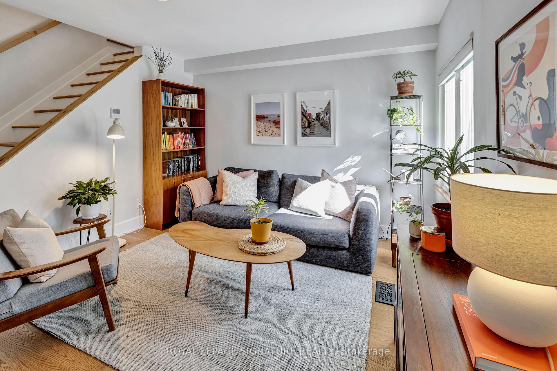 190 Alton Avenue, Toronto E01 — photo 4 of 5
