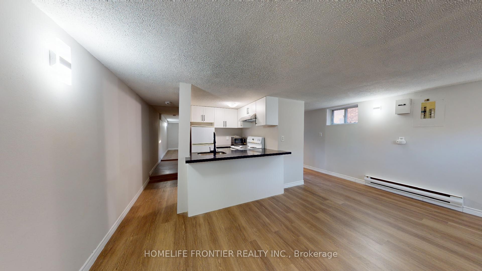 79 Redwood Avenue 3, Toronto E01 — photo 3 of 5