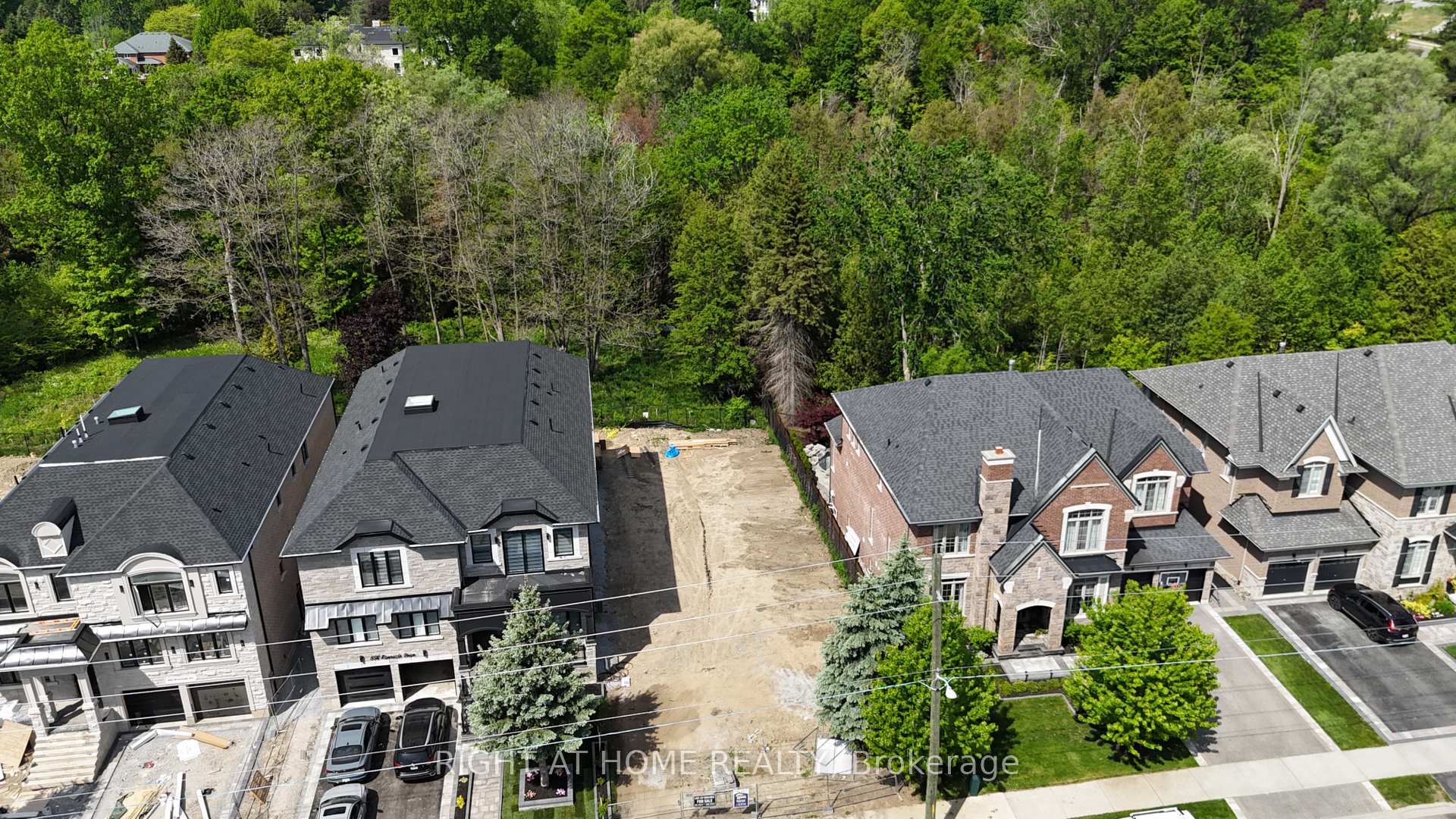 860 Riverside Drive, Ajax — photo 4 of 5