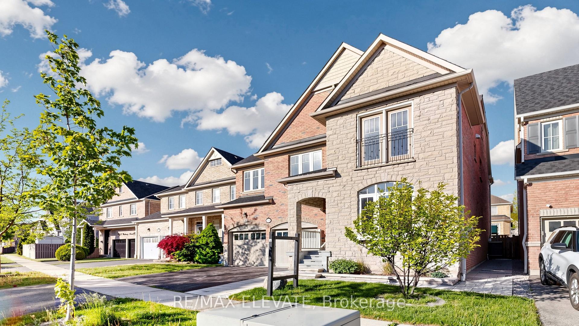 19 Weatherby Avenue, Ajax — photo 4 of 5