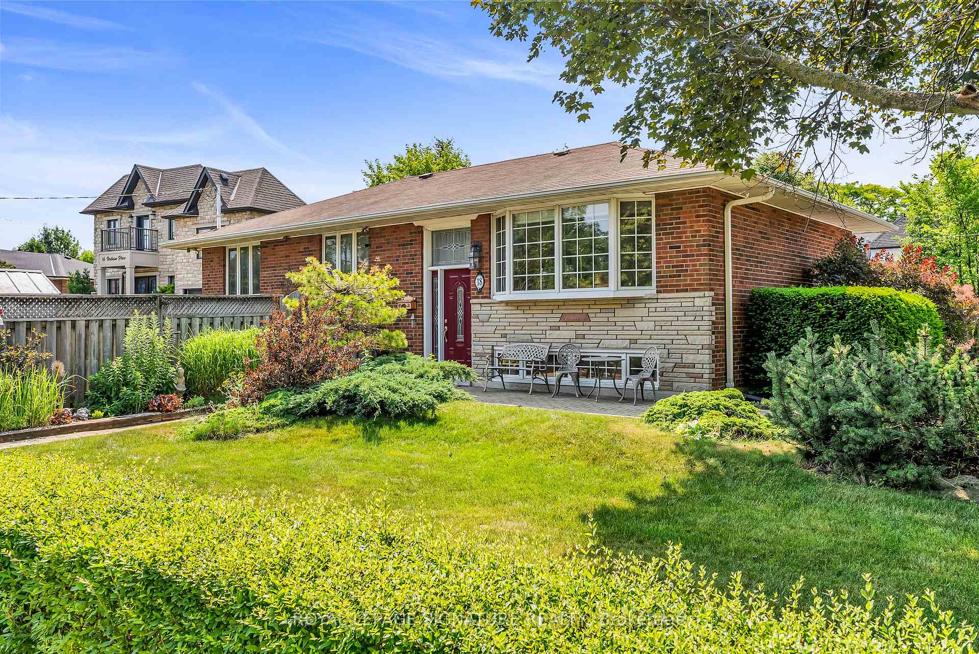 18 Verlaine Place, Toronto E09, ON M1P 3X3 — Toronto E09, Ontario