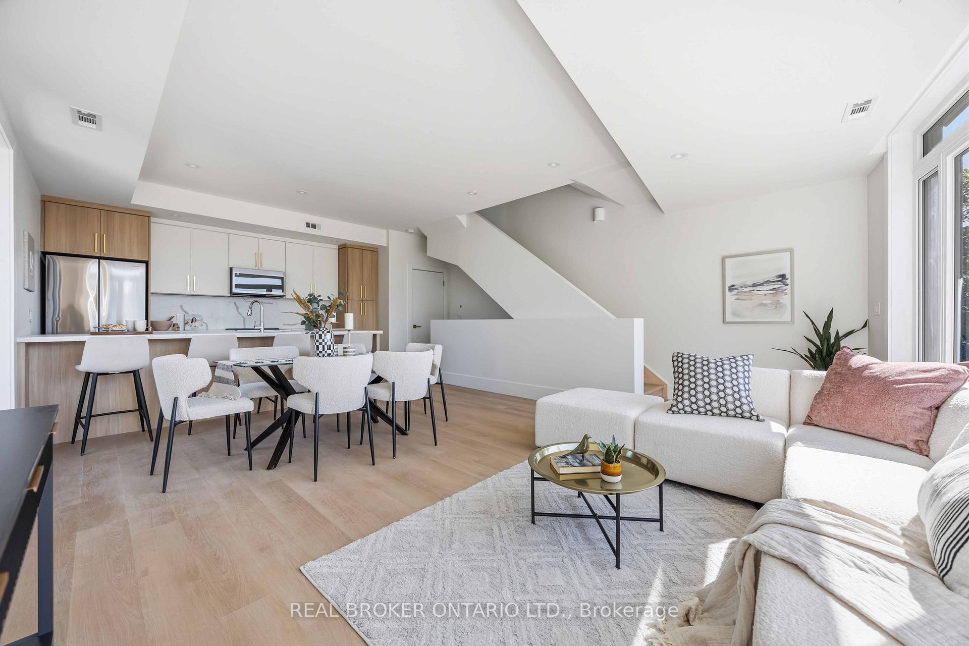 102 Boultbee Avenue B, Toronto E01, ON M4J 1B3 — Toronto E01, Ontario