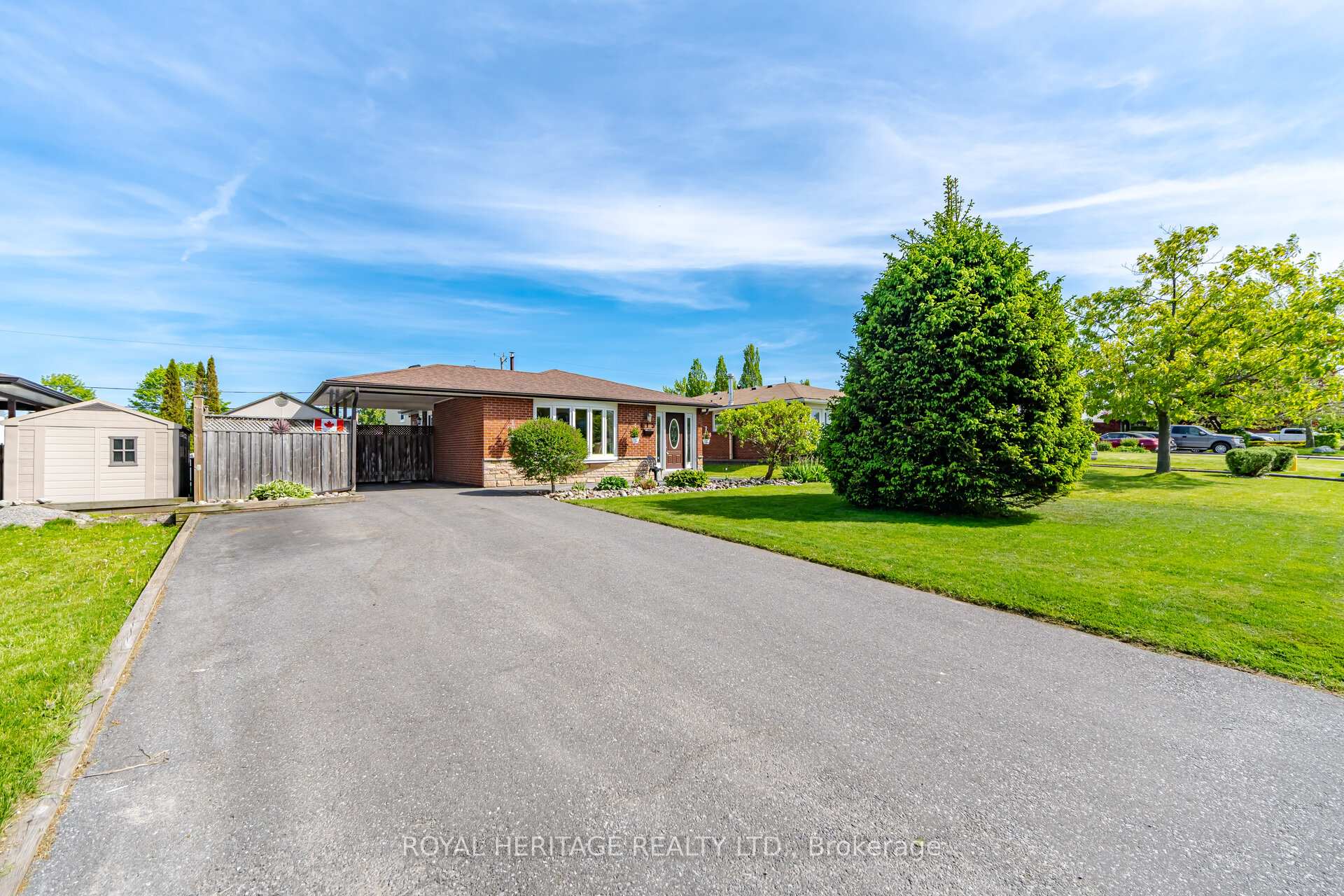 115 Clover Ridge Drive E, Ajax — photo 3 of 5