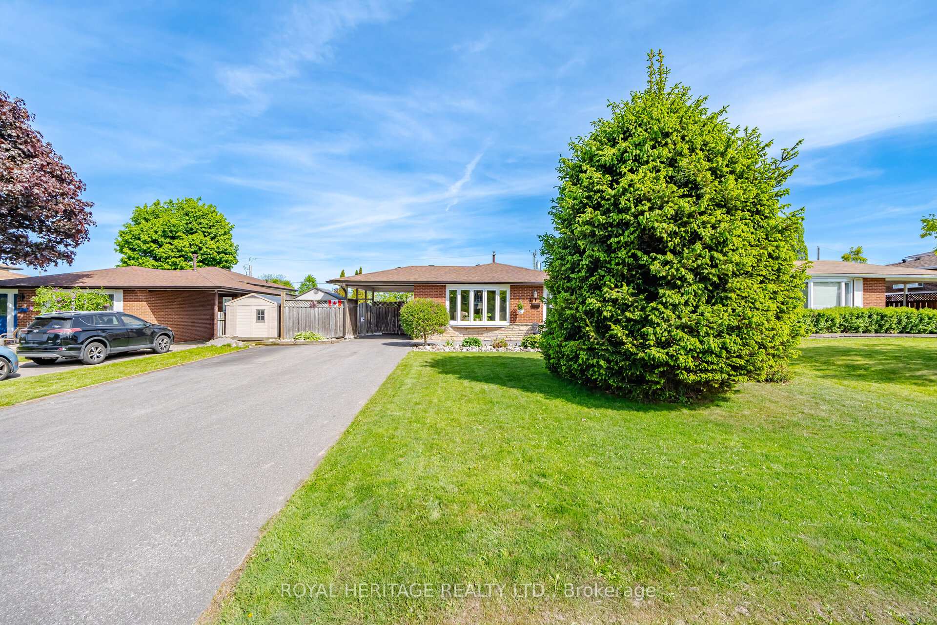 115 Clover Ridge Drive E, Ajax — photo 4 of 5