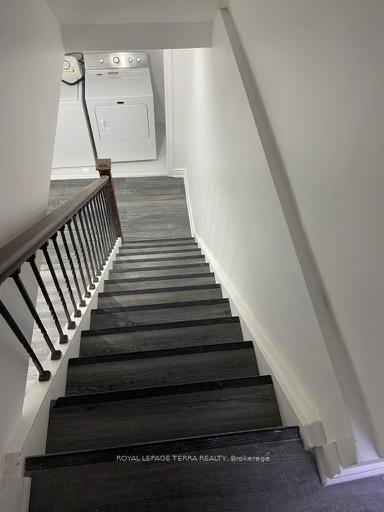 44 Howling Crescent Basement, Ajax — photo 2 of 5