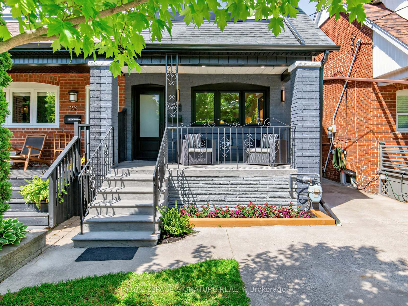 28 Durant Avenue, Toronto E03 — photo 3 of 5