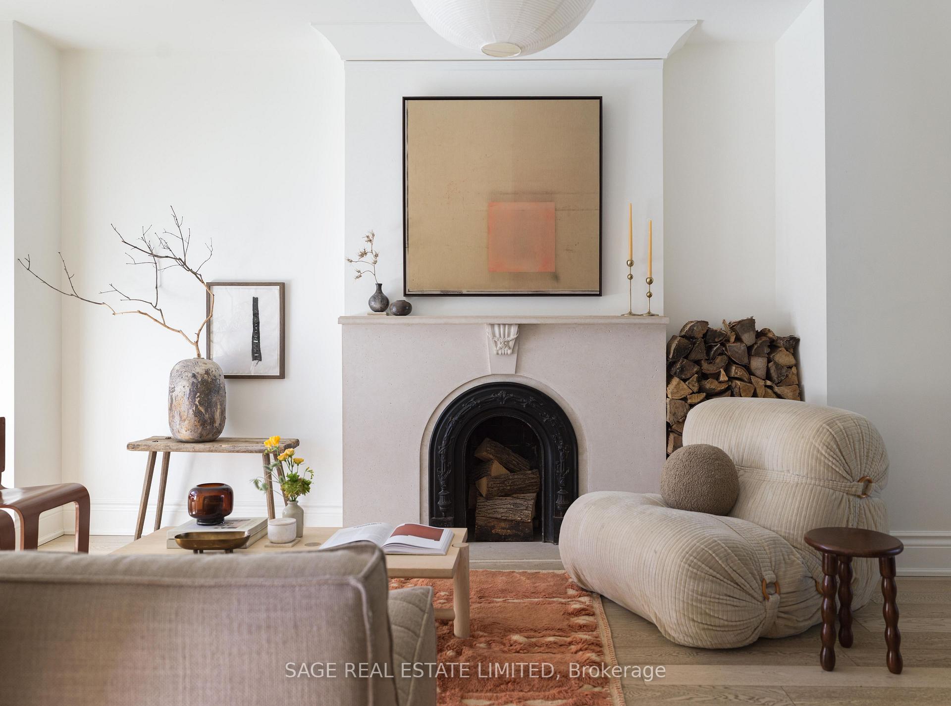 35 Grant Street, Toronto E01 — photo 3 of 5
