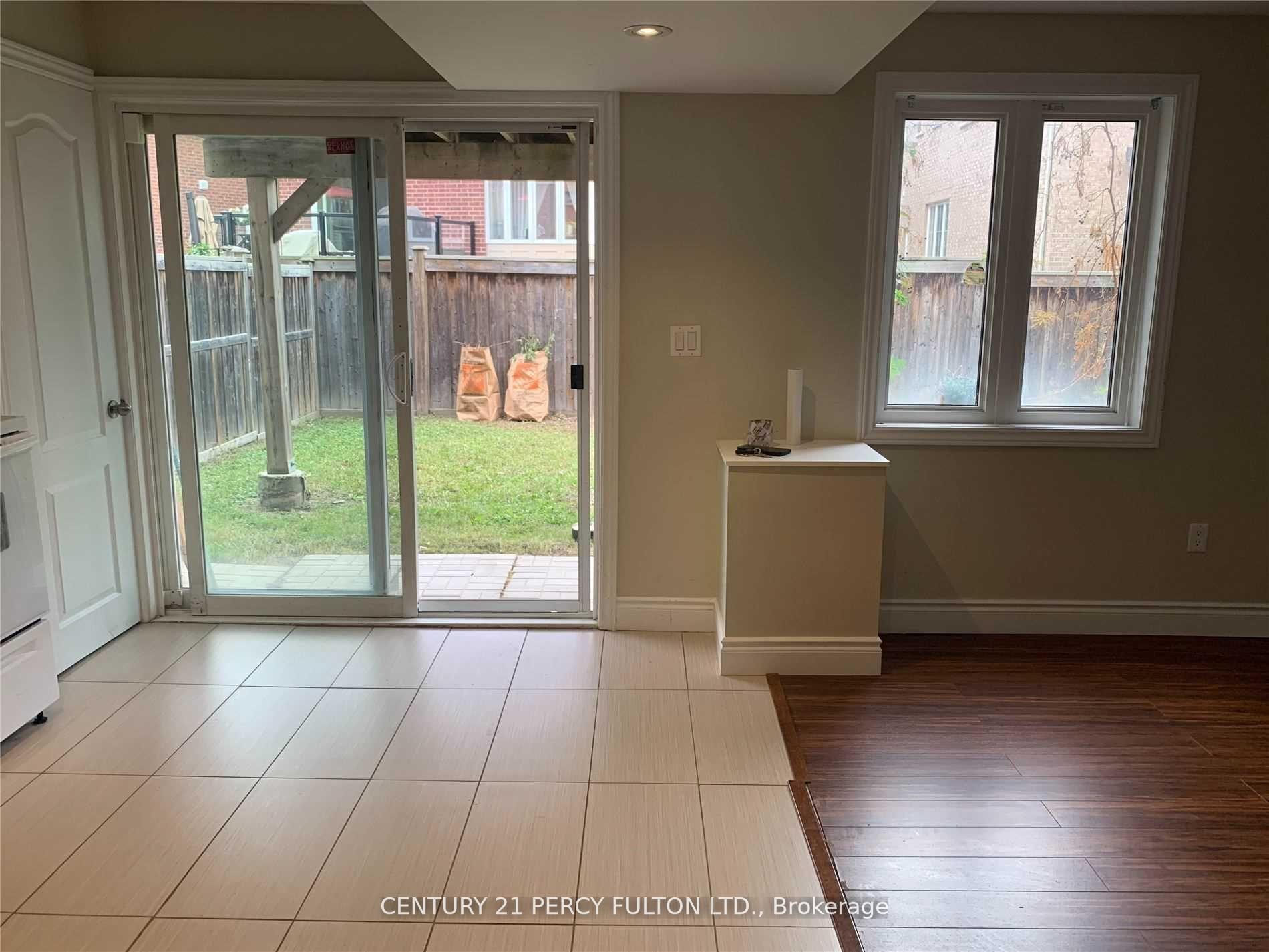 21 Watersplace Avenue, Ajax — photo 2 of 5