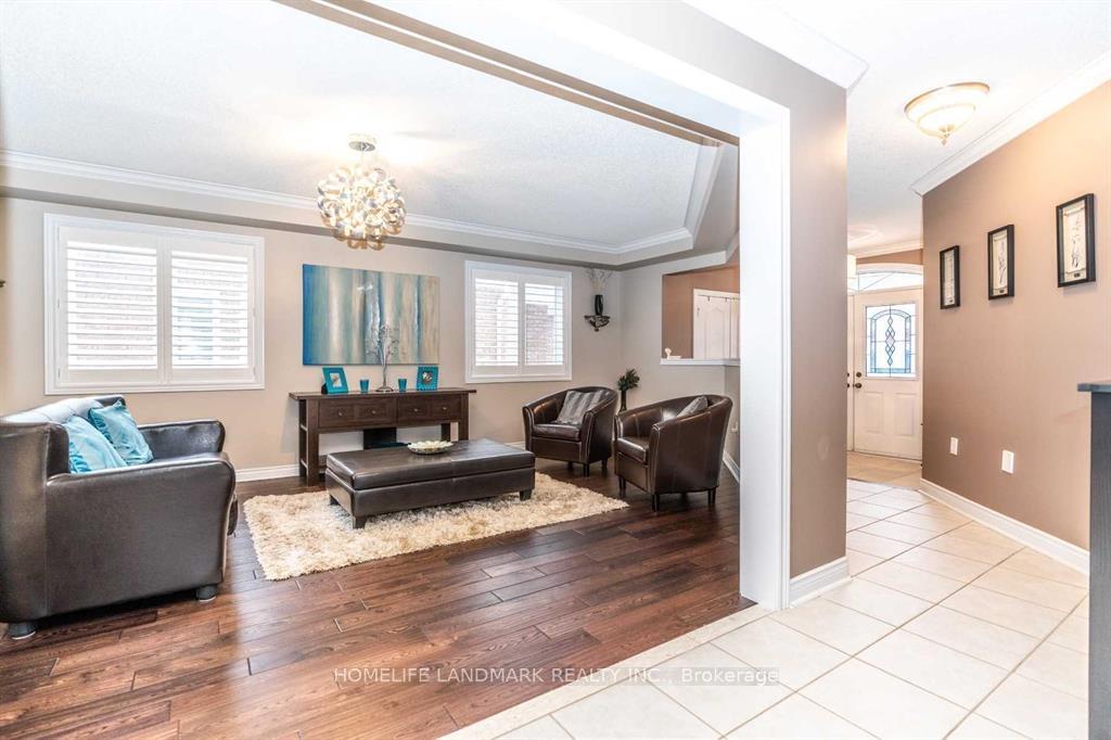 66 Woodcock Avenue Main & Upper, Ajax — photo 4 of 5