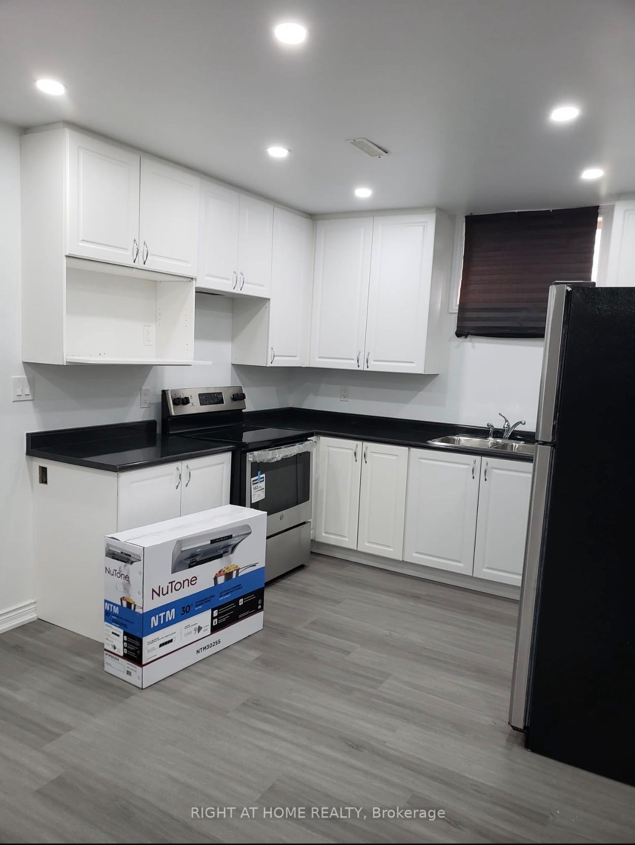 9 Stott Avenue, Ajax — photo 5 of 5