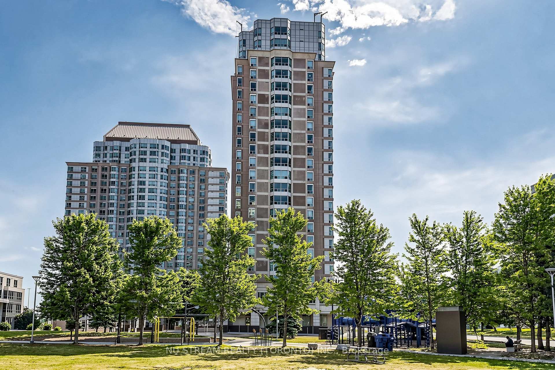 1 Lee Centre Drive 1002, Toronto E09, ON M1H 3J2 — Toronto E09, Ontario