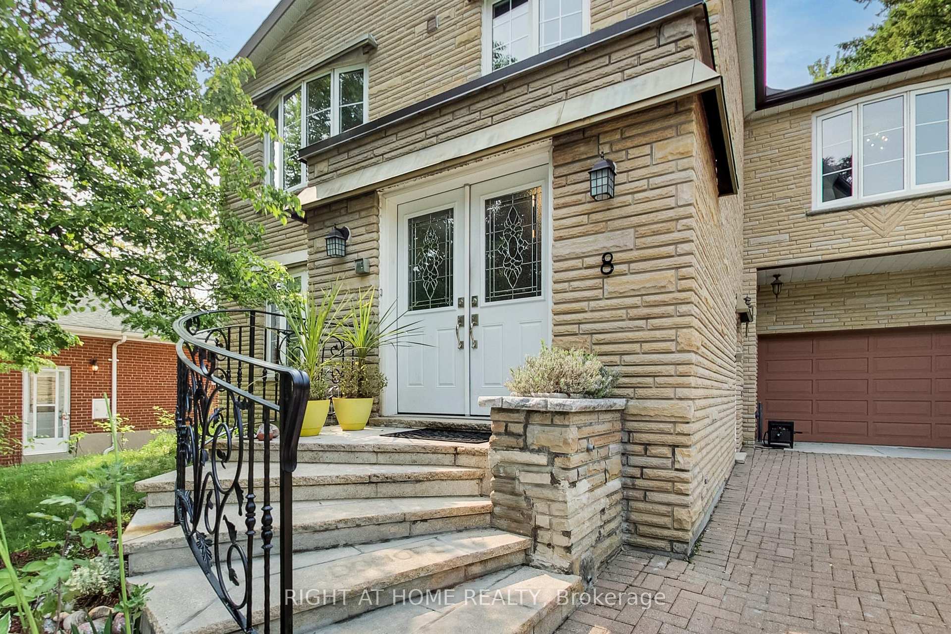 8 Suraty Avenue, Toronto E09, ON M1P 4E1 — Toronto E09, Ontario
