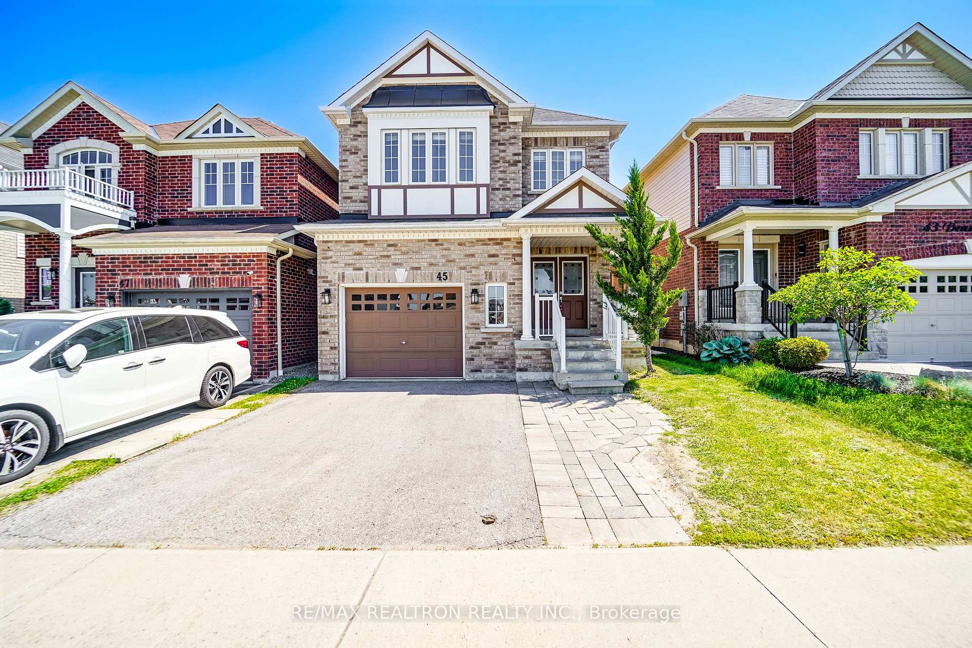 45 Denny Street, Ajax — photo 3 of 5