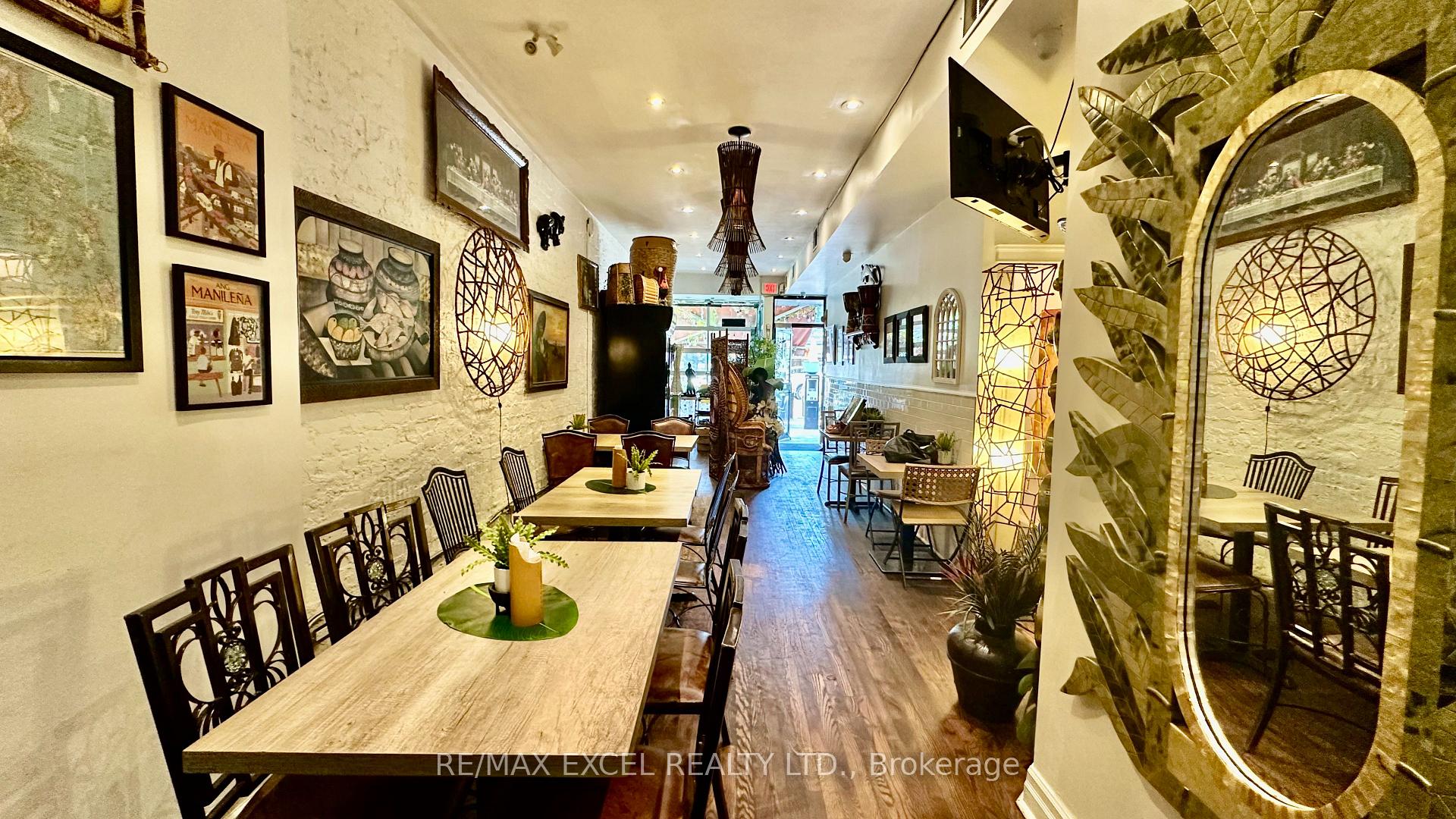508 Danforth Avenue, Toronto E03 — photo 3 of 5
