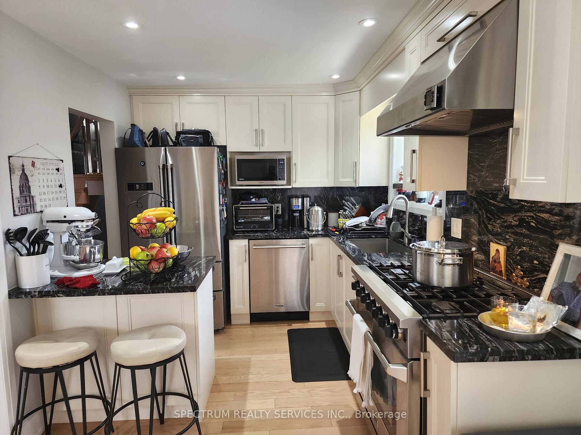 8 Munford Crescent, Toronto E03 — photo 3 of 5
