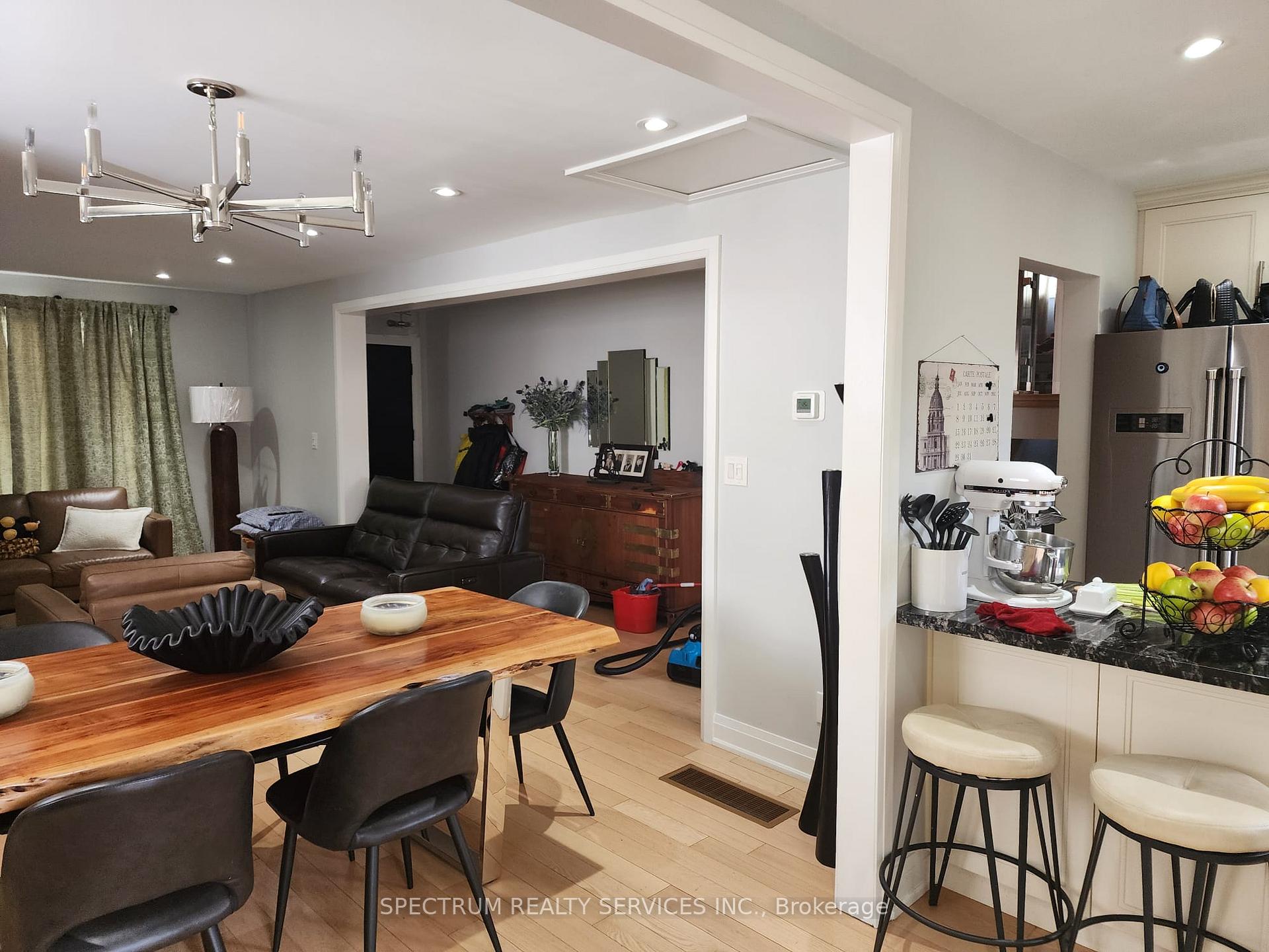 8 Munford Crescent, Toronto E03 — photo 4 of 5