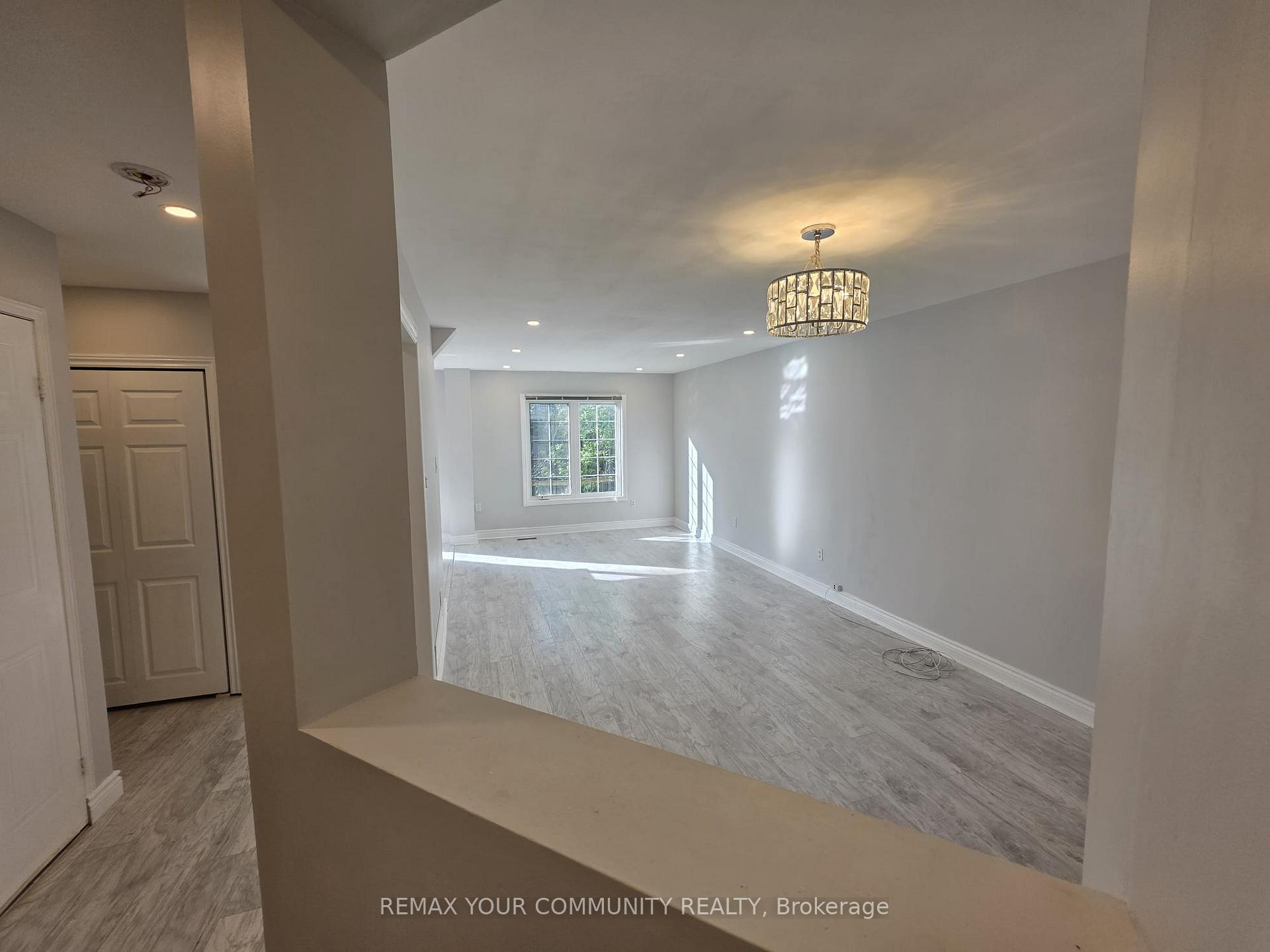 62 Deverill Crescent, Ajax — photo 2 of 5
