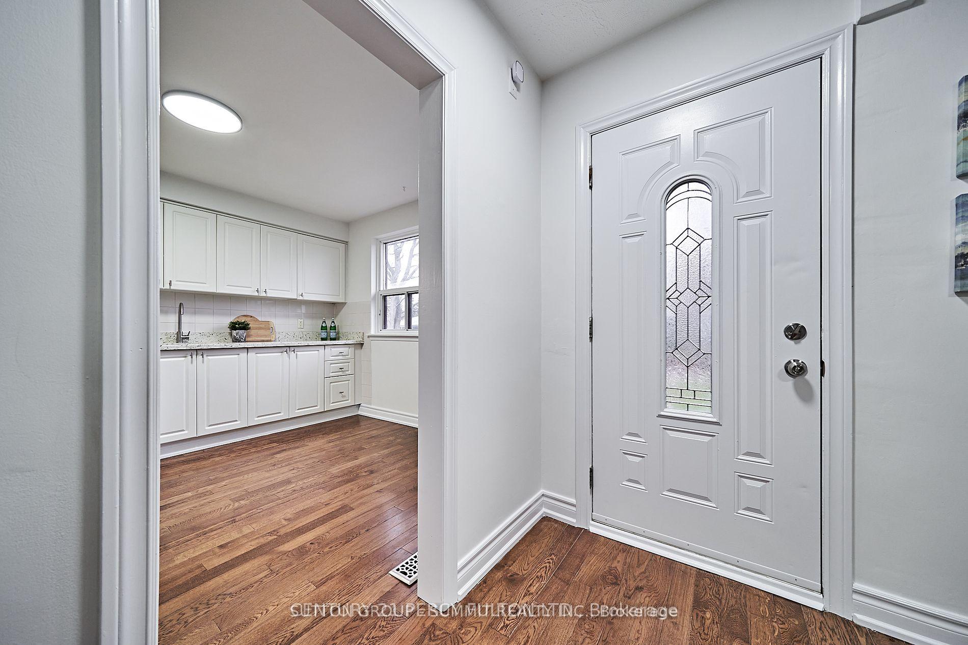 48 Tulloch Drive Main, Ajax — photo 2 of 5