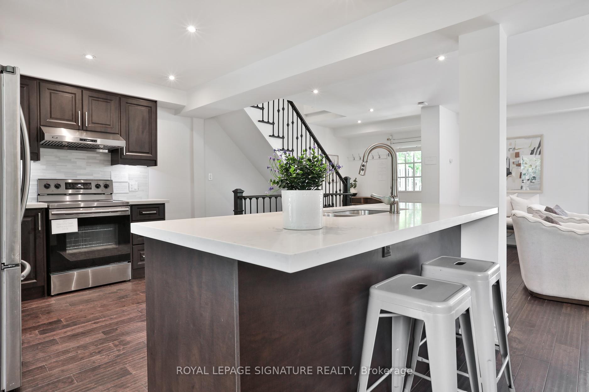 280 Gowan Avenue, Toronto E03 — photo 5 of 5