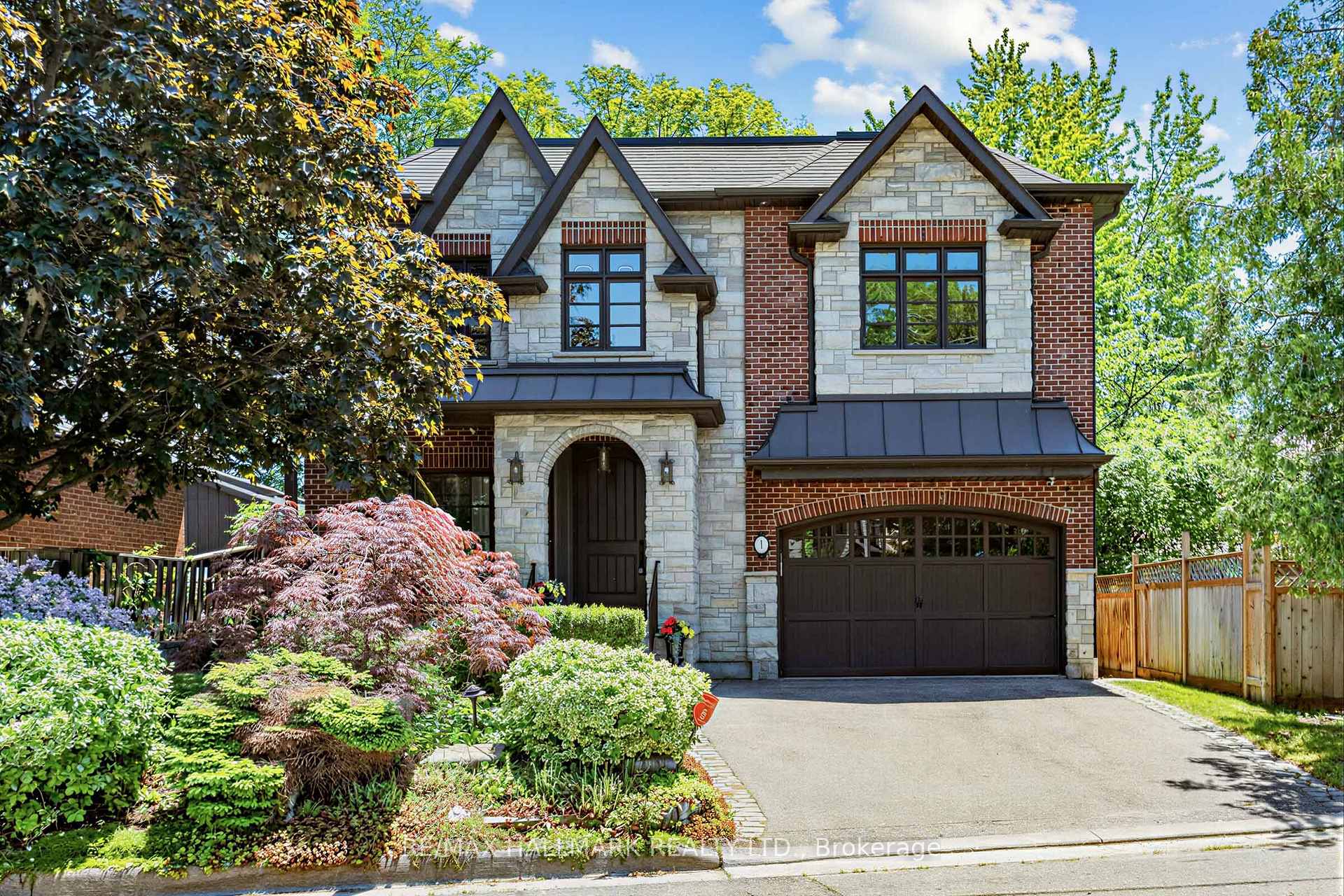 1 Dustan Crescent, Toronto E03, ON M4J 4G4 — Toronto E03, Ontario