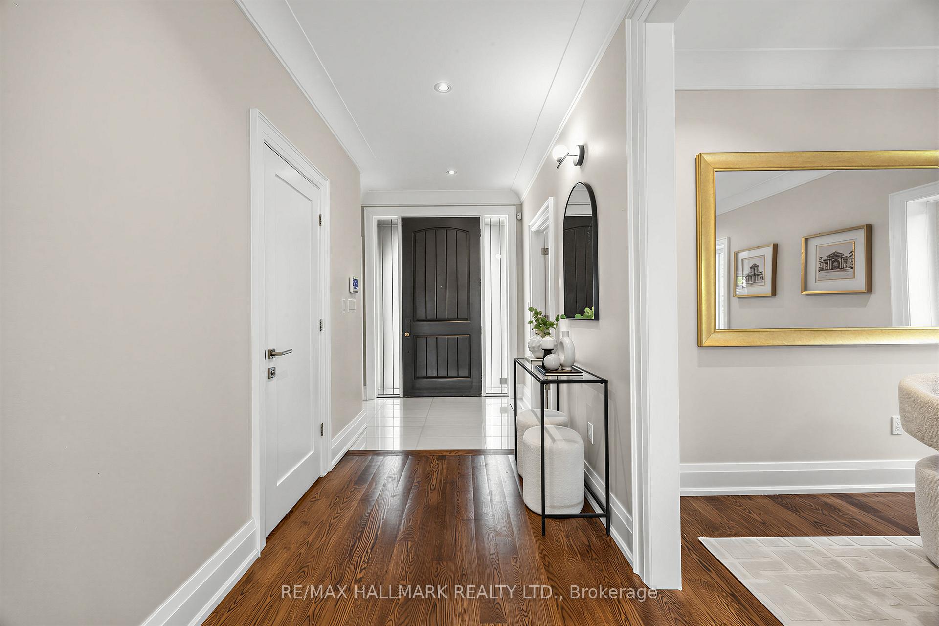 1 Dustan Crescent, Toronto E03 — photo 3 of 5