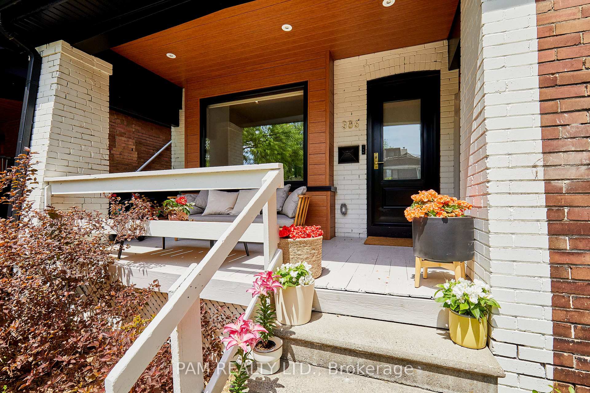 356 Milverton Boulevard, Toronto E03 — photo 2 of 5