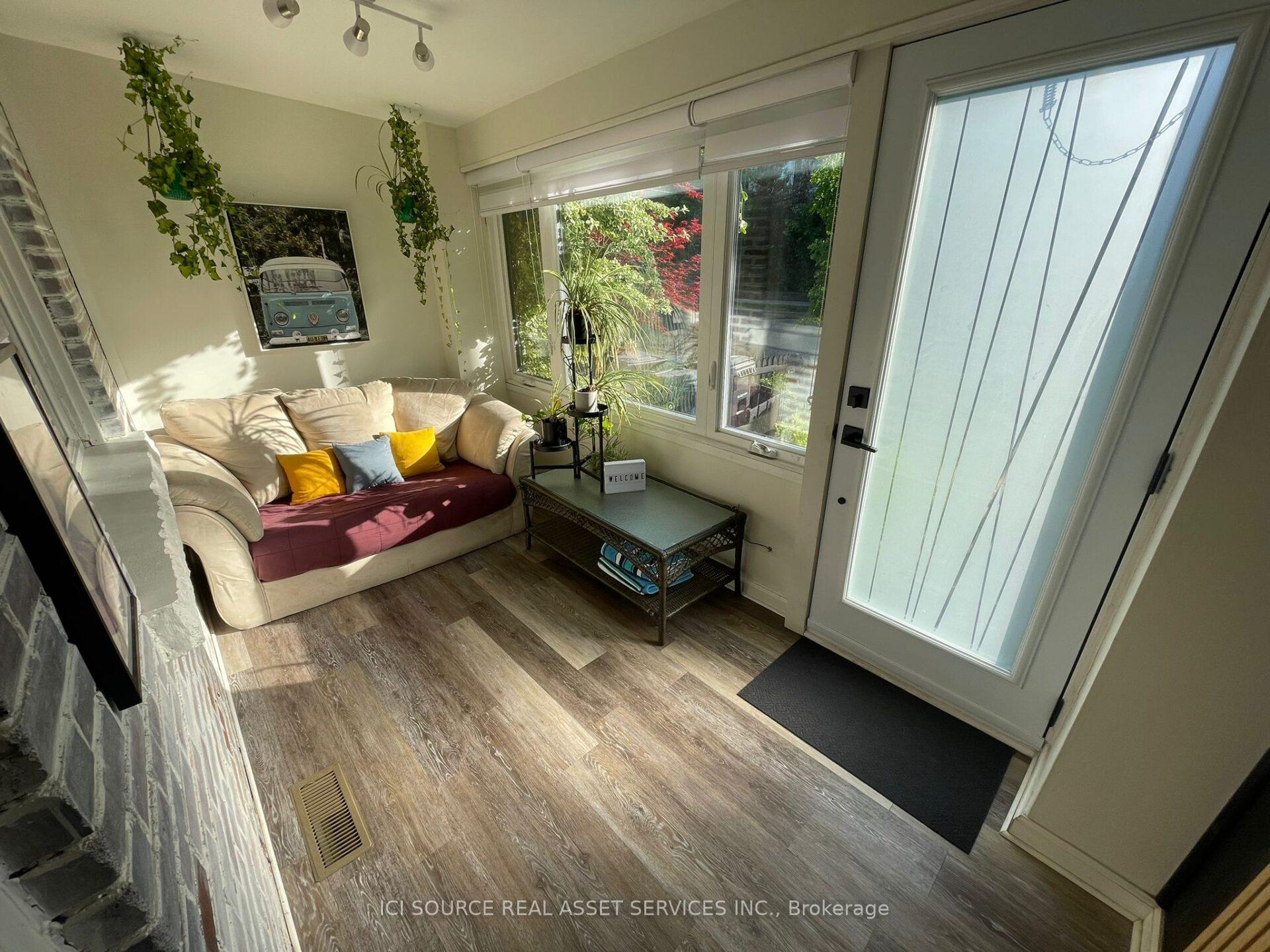 91 Alton Avenue, Toronto E01 — photo 3 of 5