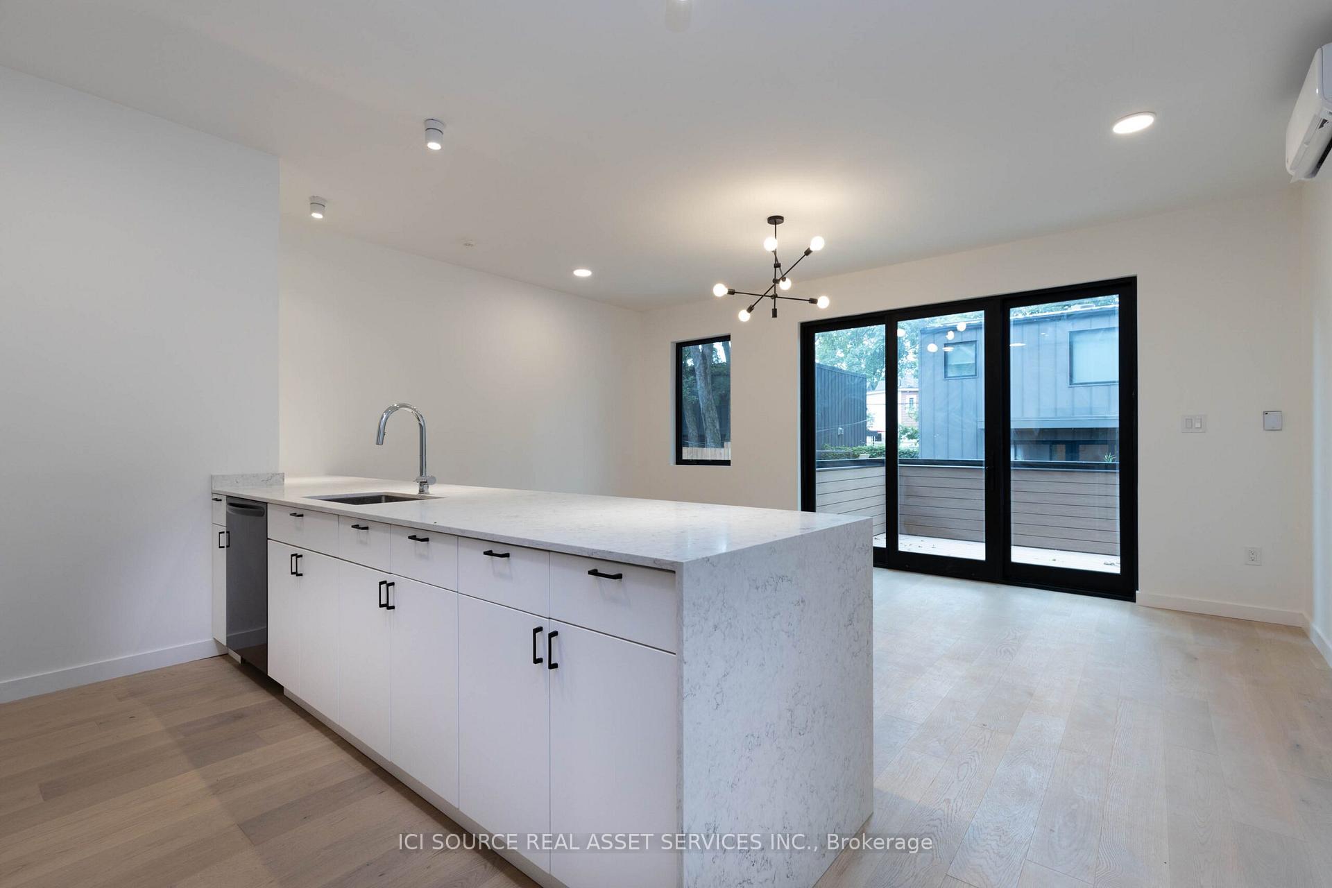 60 Jones Avenue C, Toronto E01 — photo 3 of 5