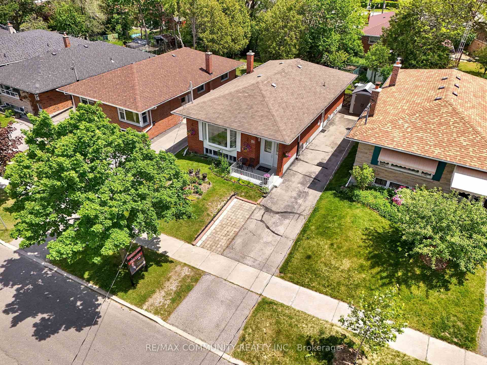 31 Kilbride Road, Toronto E09 — photo 3 of 5