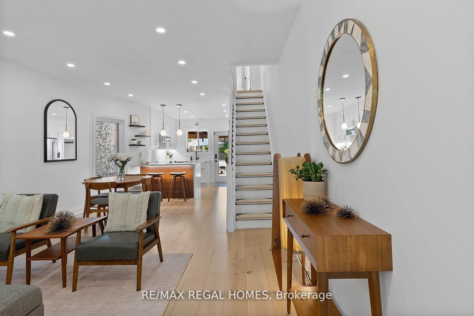 459 Ashdale Avenue, Toronto E01 — photo 4 of 5