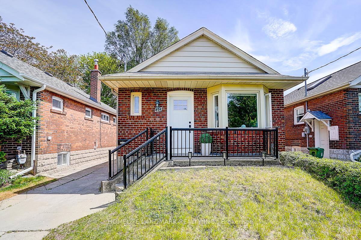 609 Mortimer Avenue, Toronto E03, ON M4C 2J6 — Toronto E03, Ontario