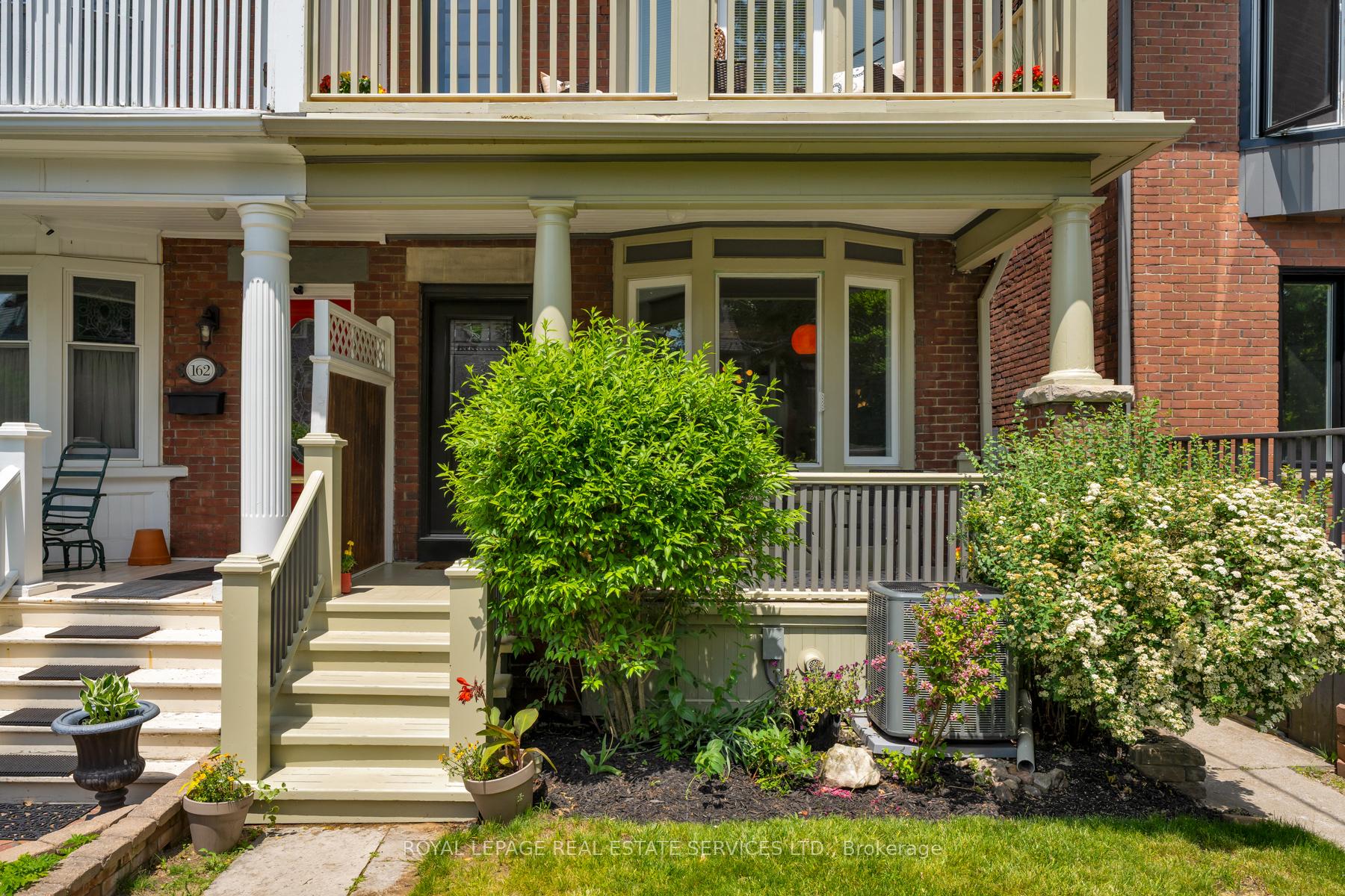 164 Fulton Avenue, Toronto E03 — photo 2 of 5