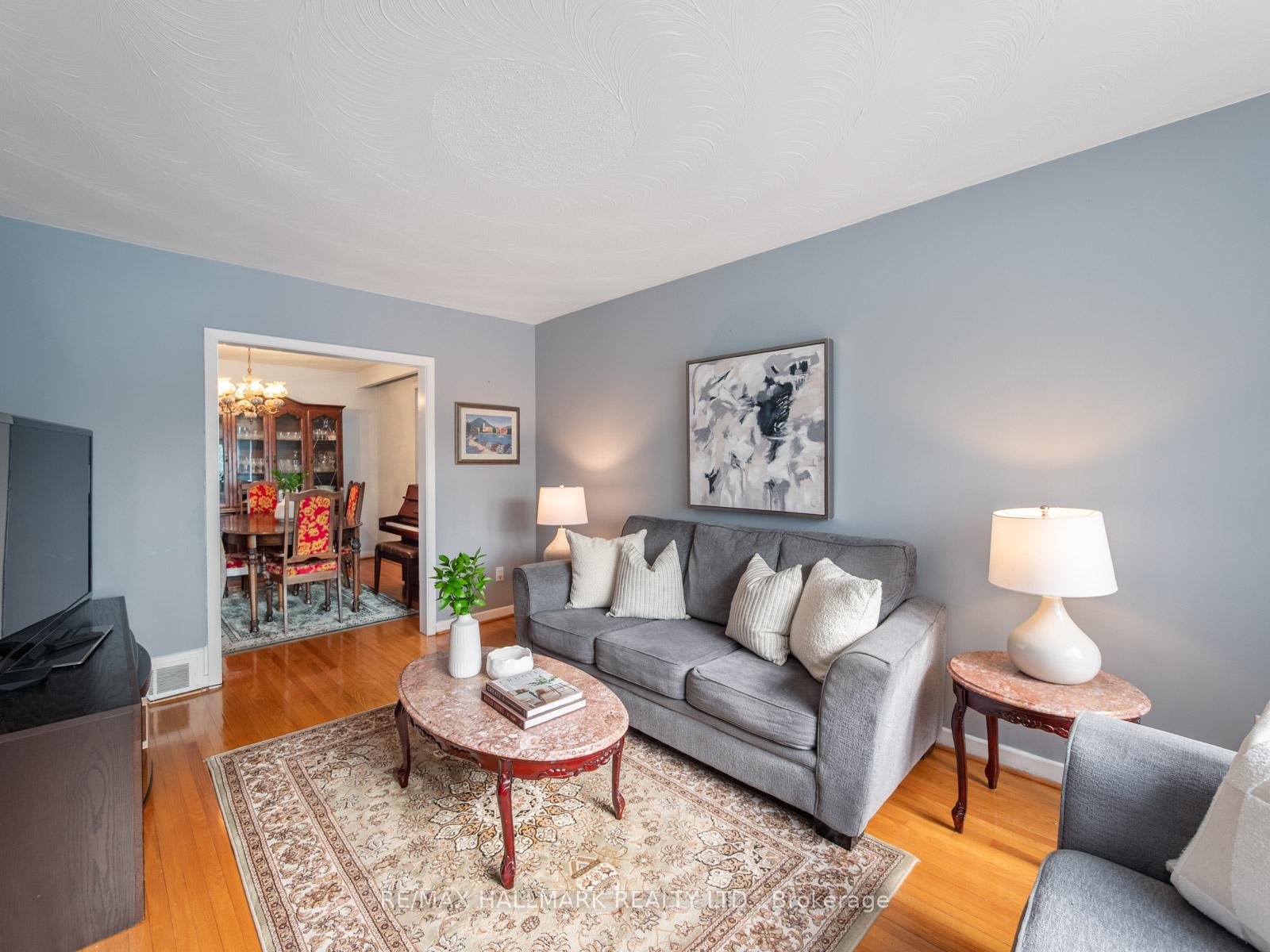 453 Jones Avenue, Toronto E01 — photo 3 of 5