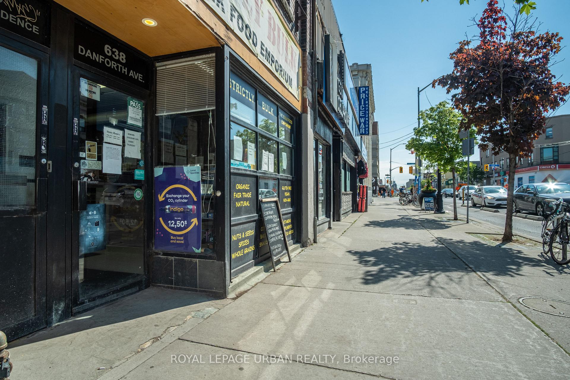 638 Danforth Avenue, Toronto E03 — photo 2 of 5