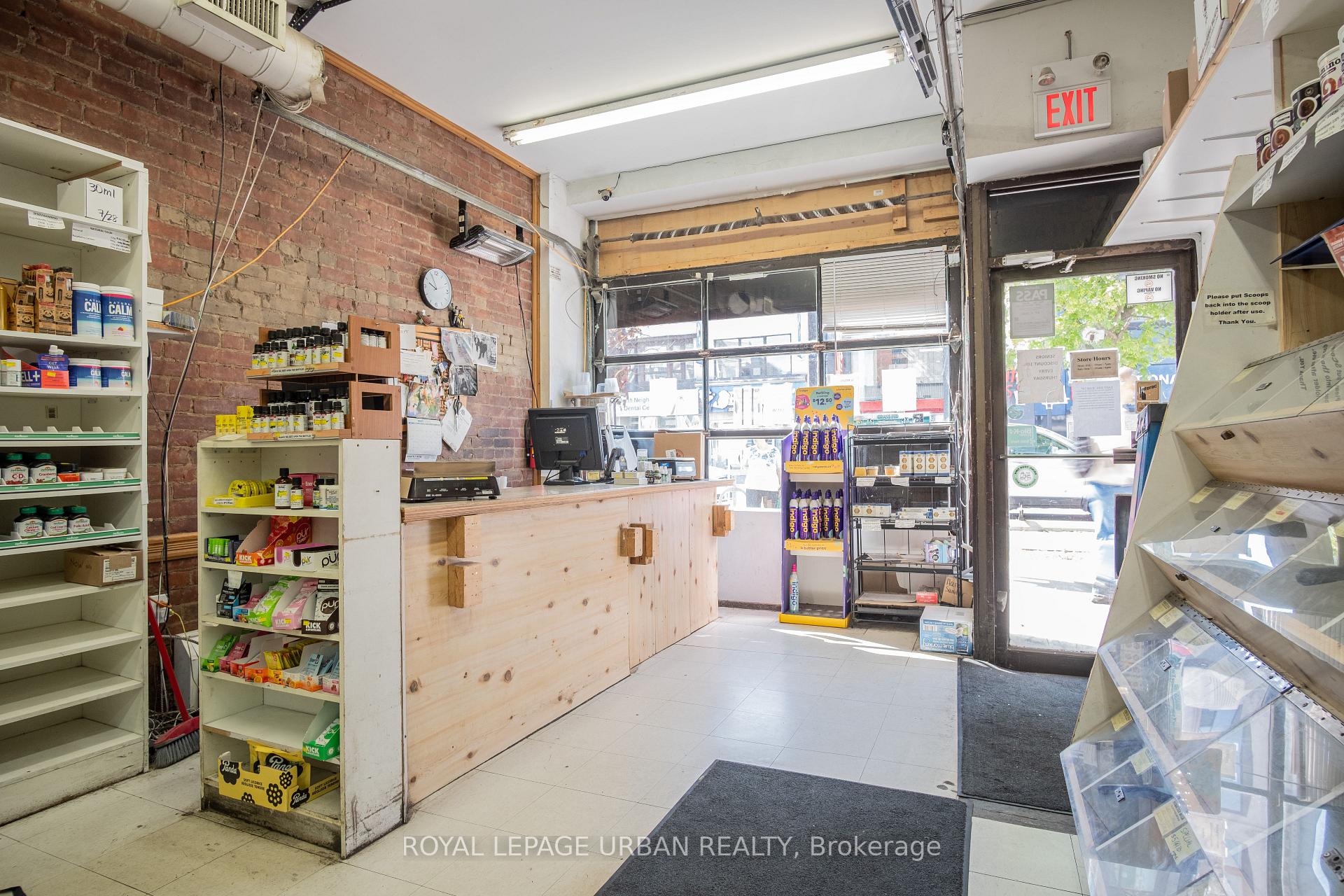 638 Danforth Avenue, Toronto E03 — photo 3 of 5