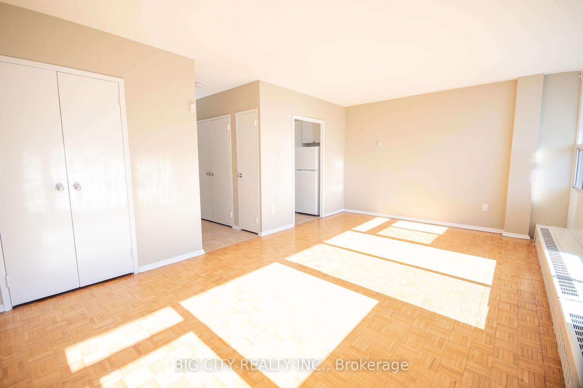70 Cambridge Avenue 22, Toronto E03 — photo 2 of 5