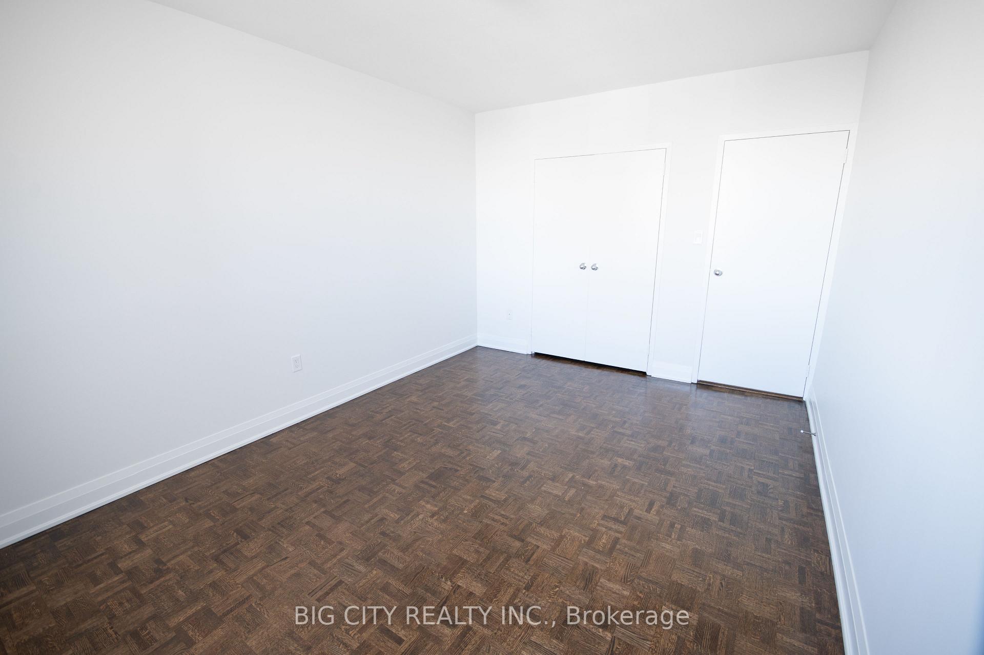 70 Cambridge Avenue 9, Toronto E03 — photo 4 of 5