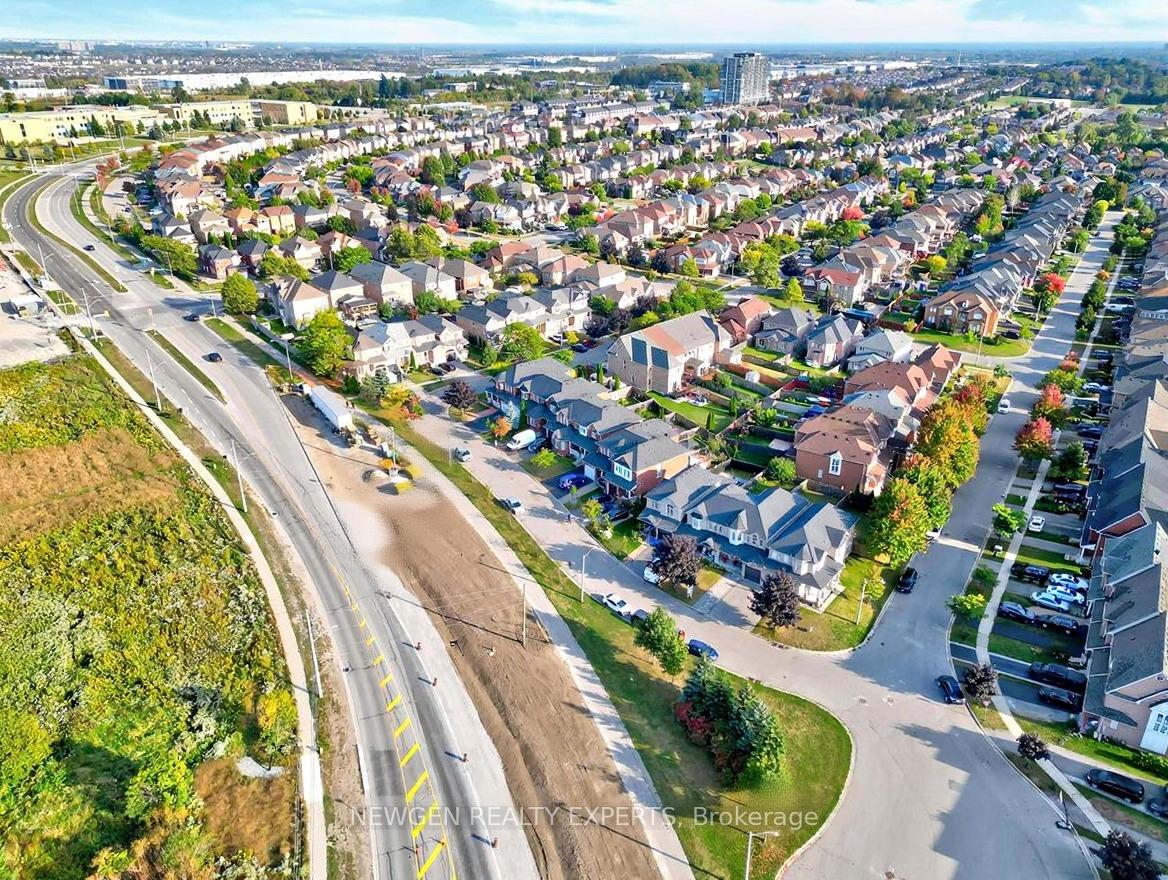 68 E Root Crescent E, Ajax, ON L1T 4M3 — Ajax, Ontario