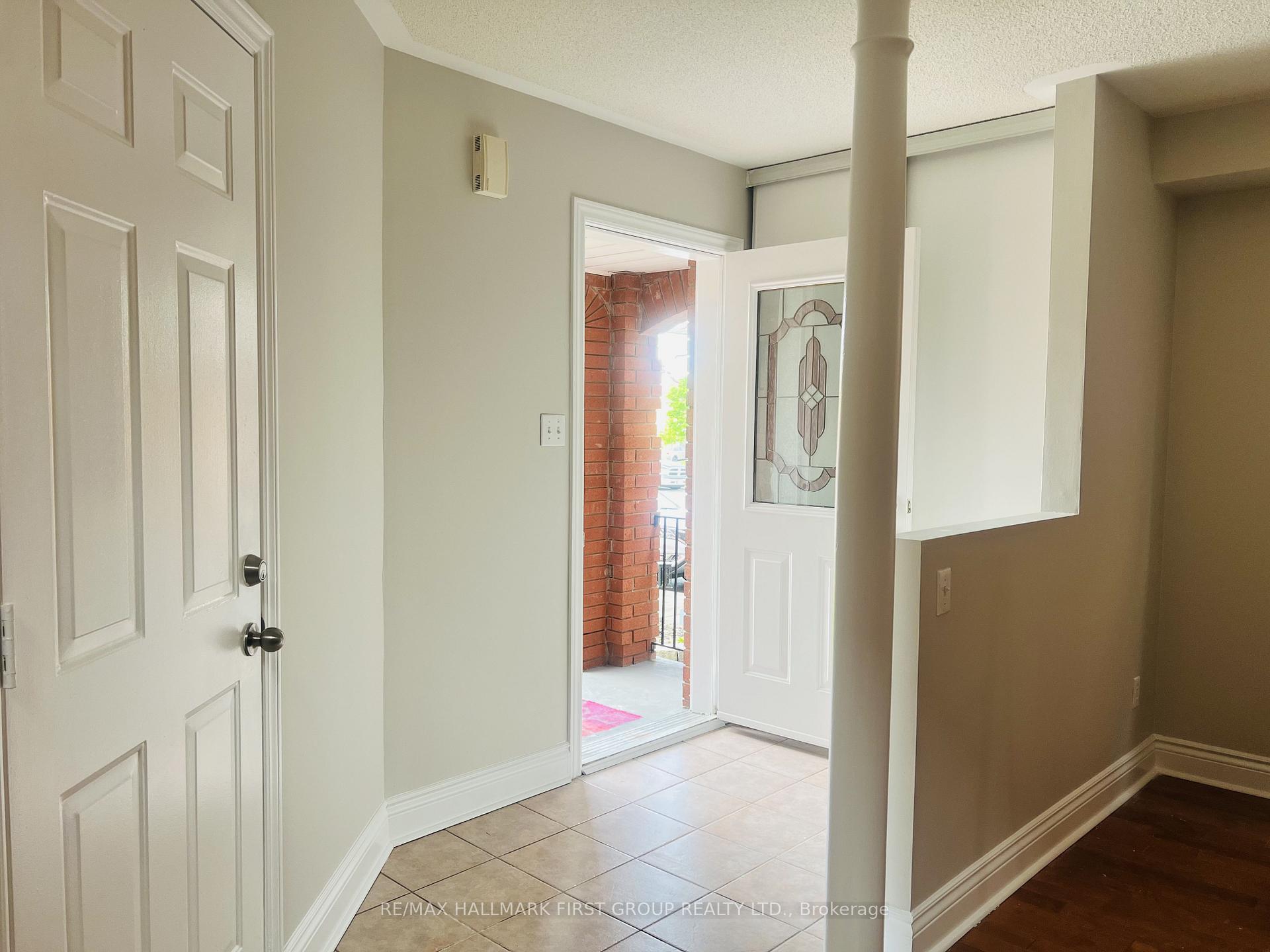 101 Booth Crescent, Ajax — photo 3 of 5
