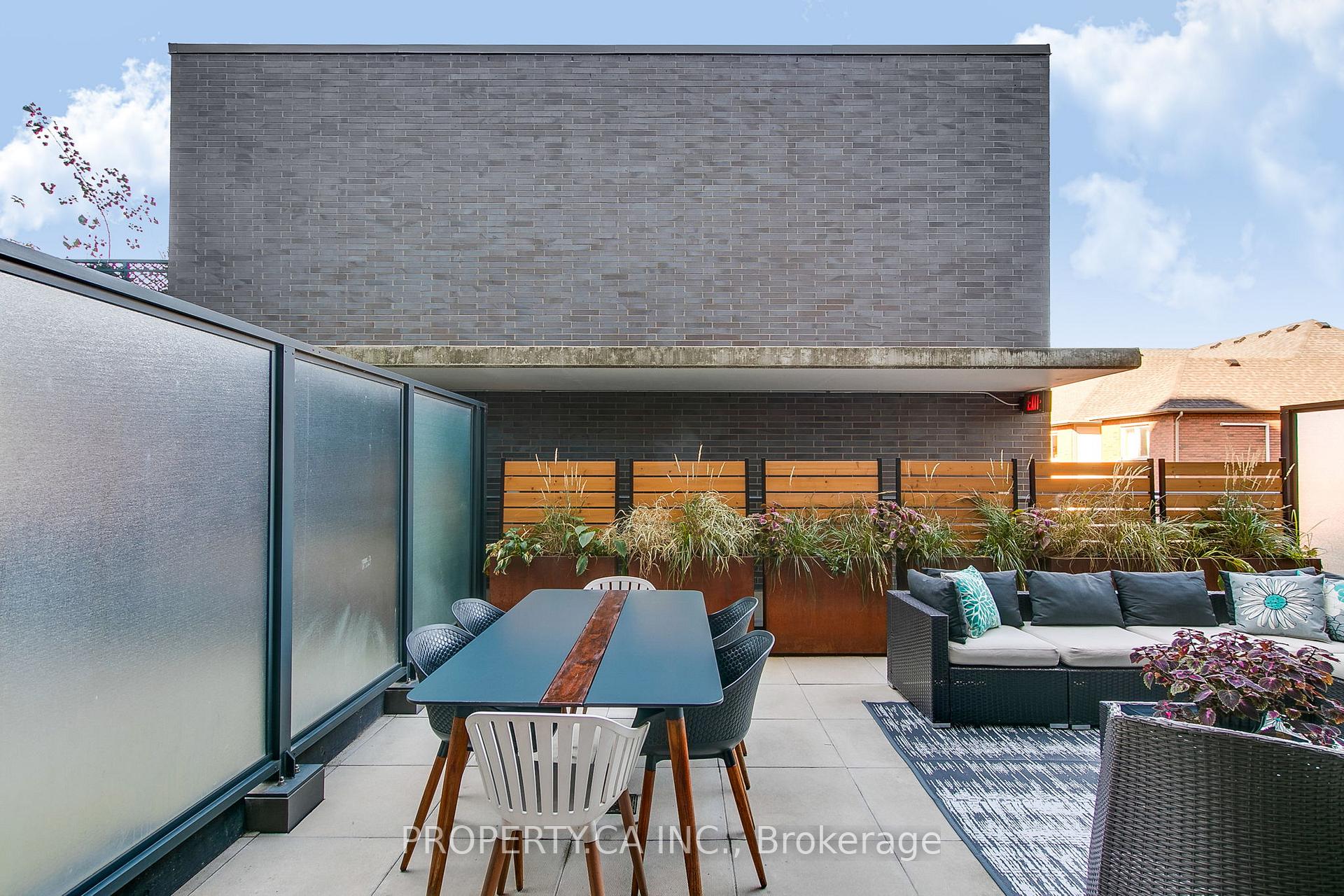 1190 Dundas Street E 305, Toronto E01 — photo 4 of 5