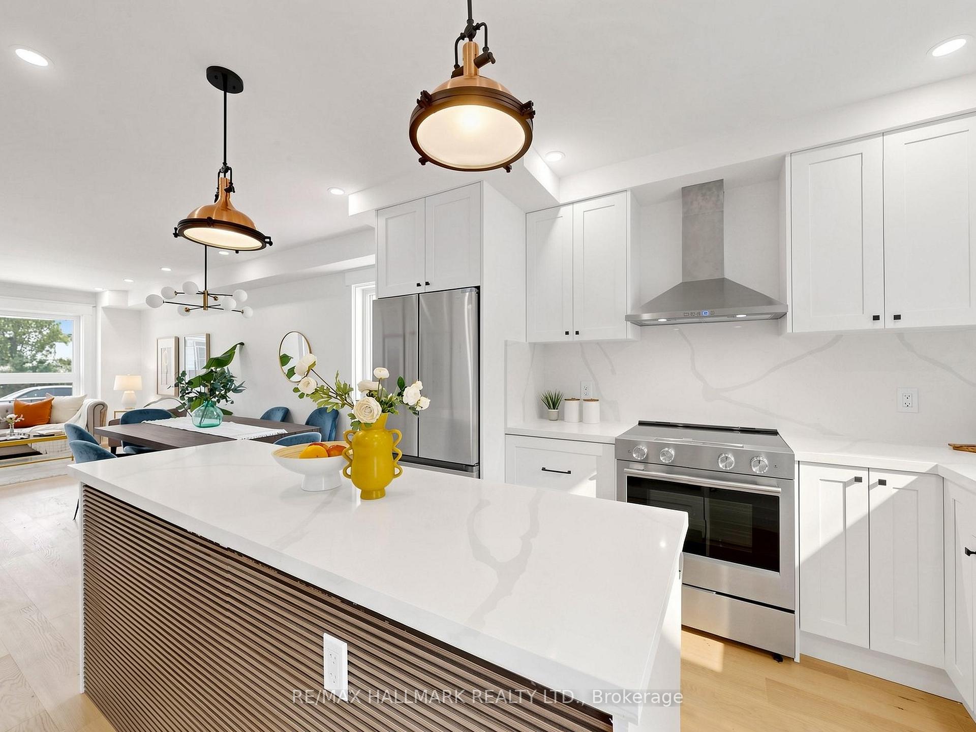 44 Queensdale Avenue, Toronto E03 — photo 5 of 5