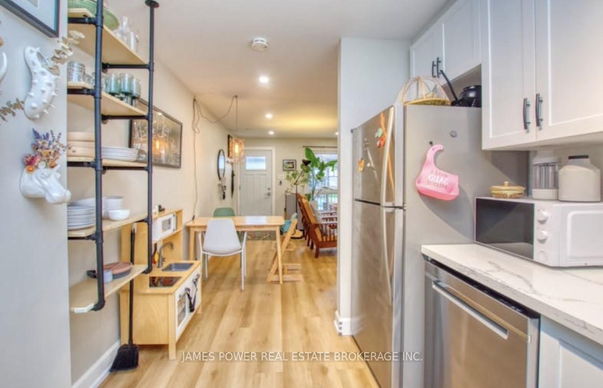 57 Cavell Avenue, Toronto E01 — photo 3 of 5