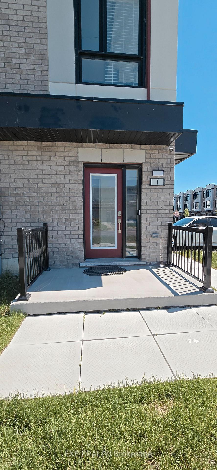1 Pegler Street, Ajax — photo 3 of 5