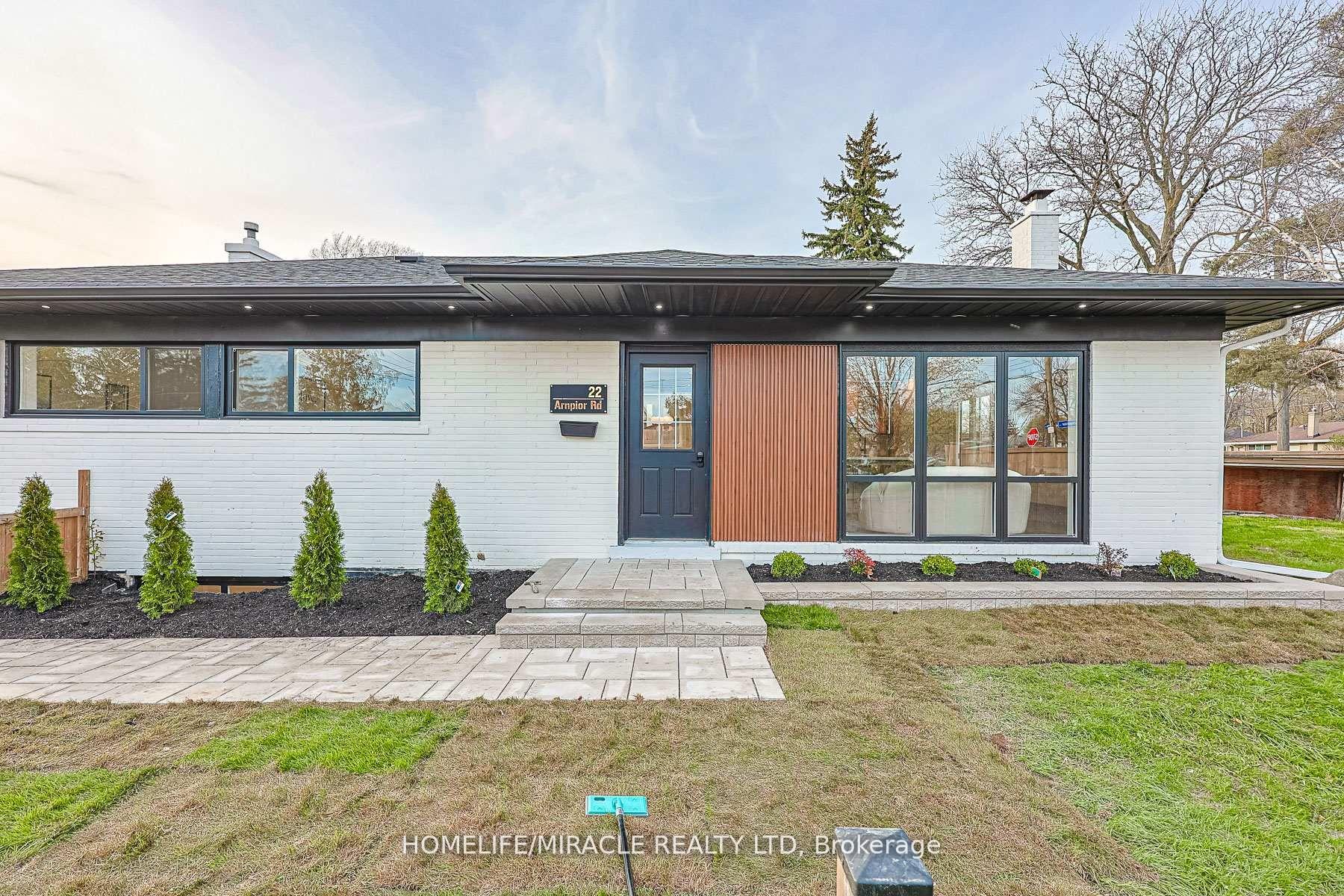 22 Arnprior Road, Toronto E09 — photo 2 of 5