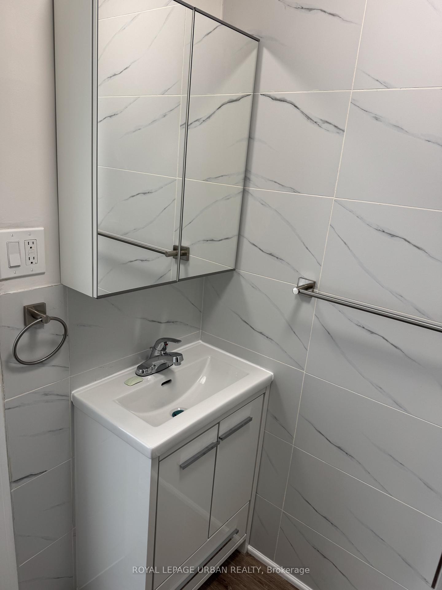 765 Pape Avenue 206, Toronto E03 — photo 5 of 5