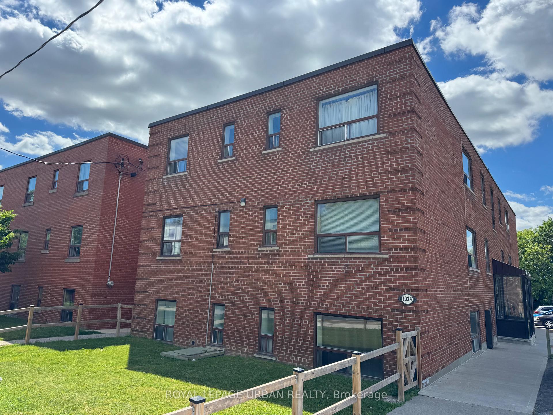 1024 O'connor Drive 304, Toronto E03, ON M4B 2T3 — Toronto E03, Ontario